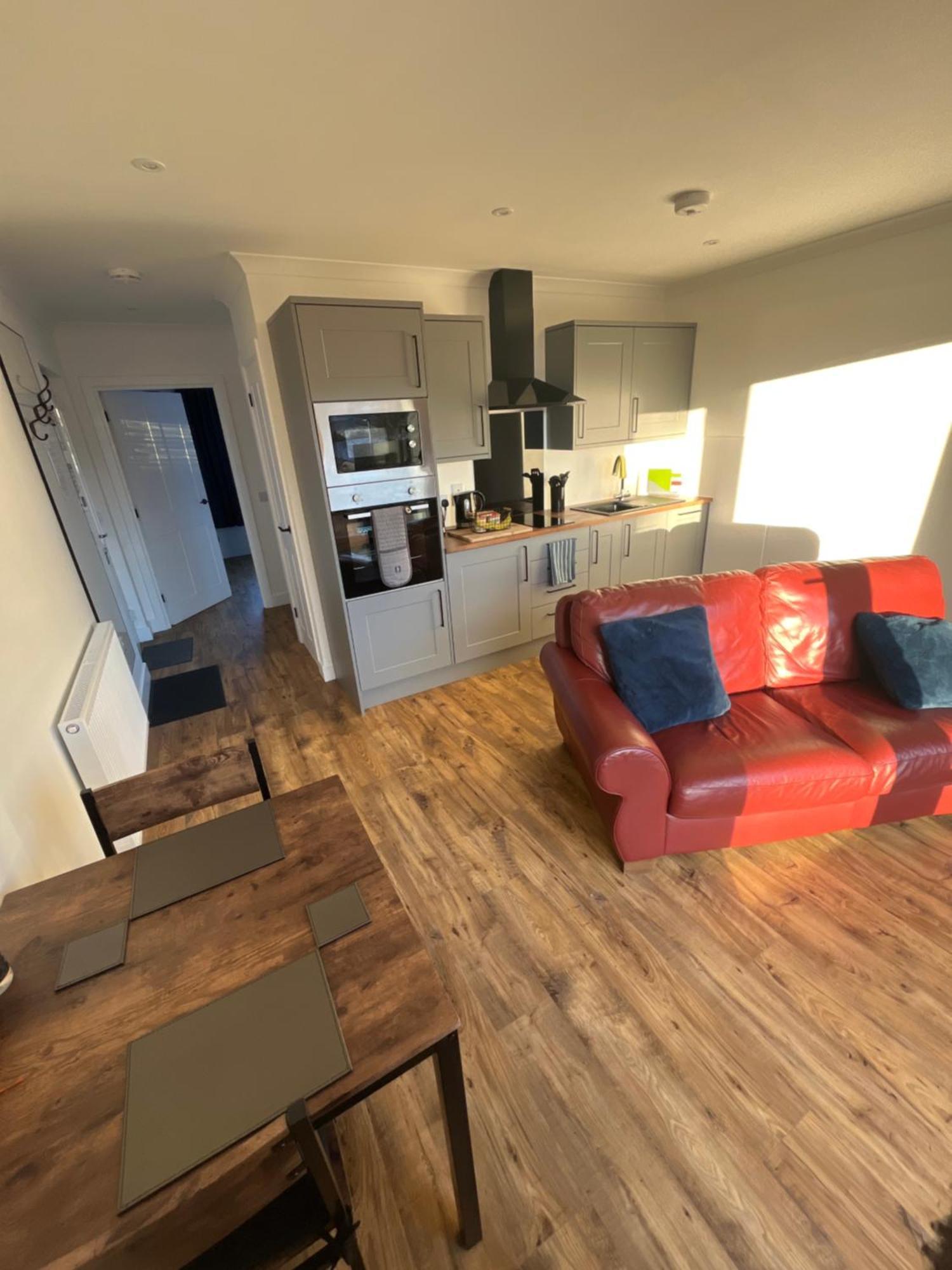 Tramore - Self Contained 1 Bedroom Unit - King Size Bed - Free Private Parking - 3 Miles From Fort William High Street Exteriör bild