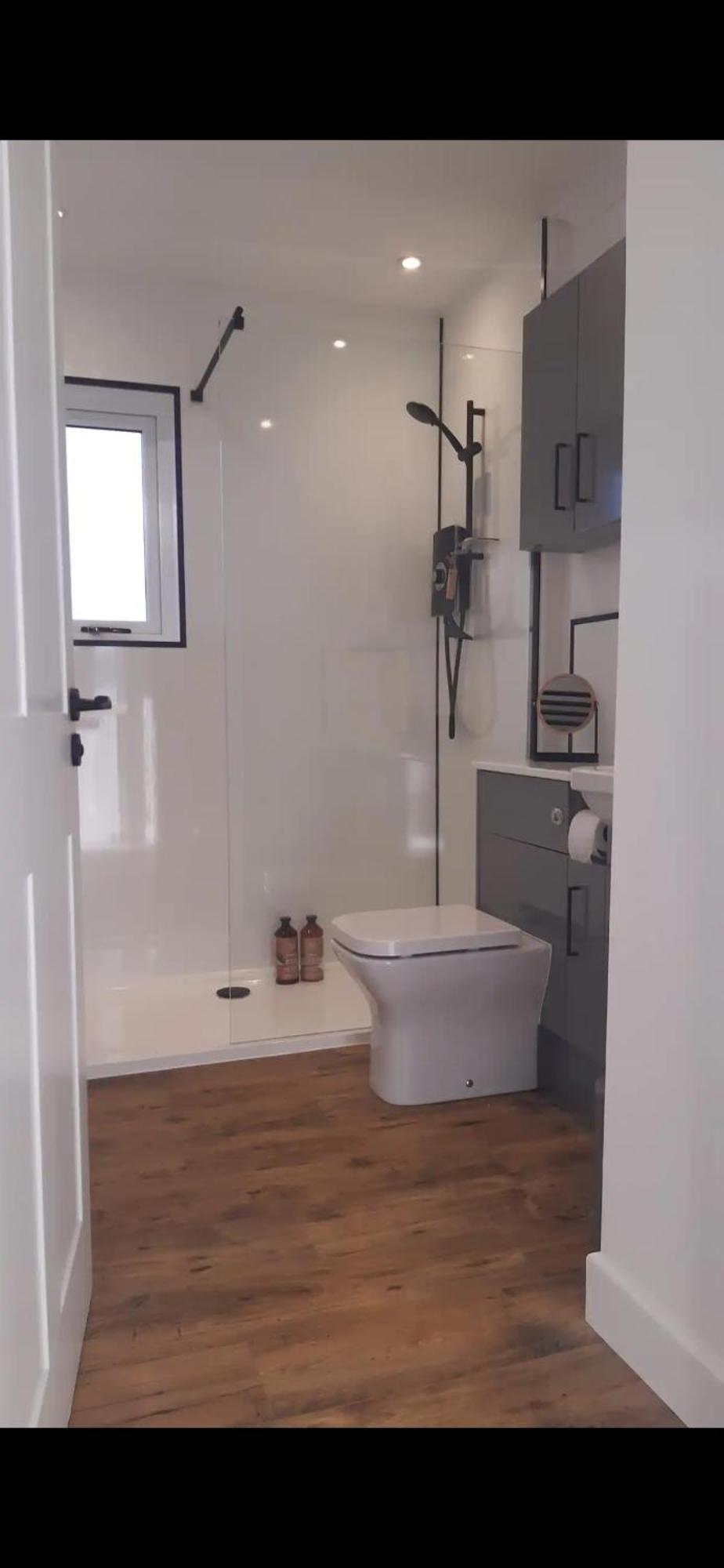 Tramore - Self Contained 1 Bedroom Unit - King Size Bed - Free Private Parking - 3 Miles From Fort William High Street Exteriör bild